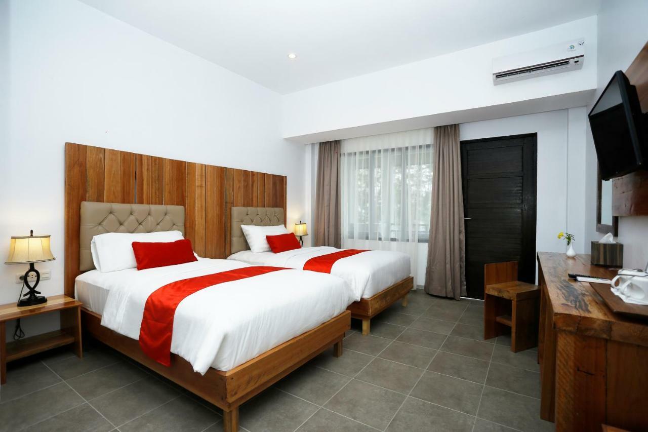 Kahyangan Resort Singkawang Buitenkant foto